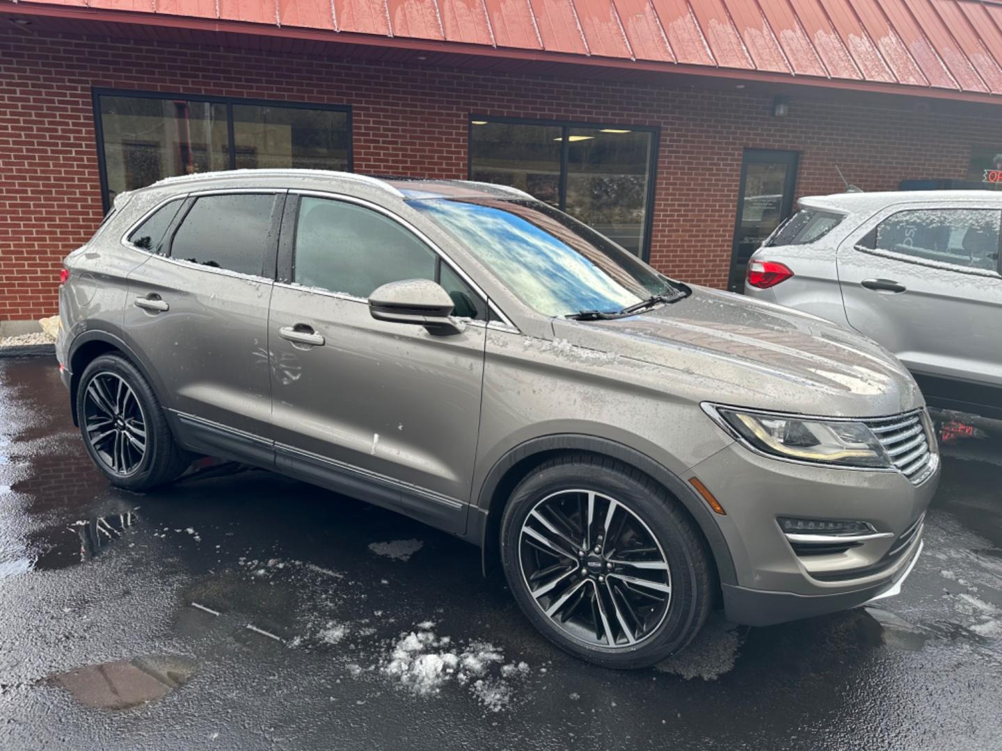 2017 Gray Lincoln MKC Reserve AWD (5LMTJ3DH6HU) with an 2.3L L4 DOHC 16V engine, 6A transmission, located at 8464 Route 219, Brockway, PA, 15824, (814) 265-1330, 41.226871, -78.780518 - Must see pre owned 2017 Lincoln MKC All Wheel Drive well equipped and under retail value. This sweet suv has 2.3T engine, air condition, leather interior with air/heat/power seats, pano roof, Navigation, and only 43000 miles. This car is like new without the new price. Serviced, Pa-inspected, and co - Photo#20